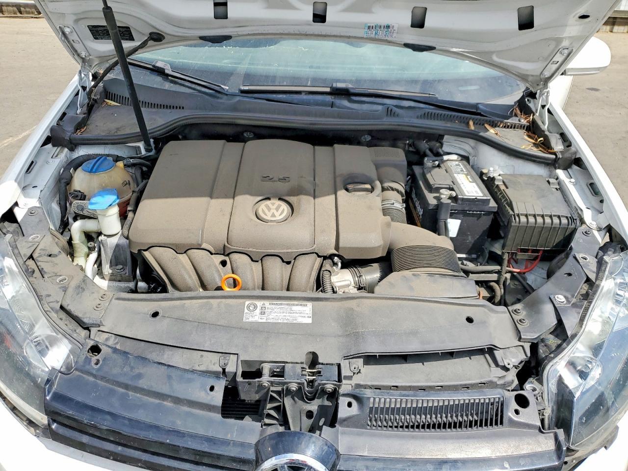 2011 VOLKSWAGEN JETTA