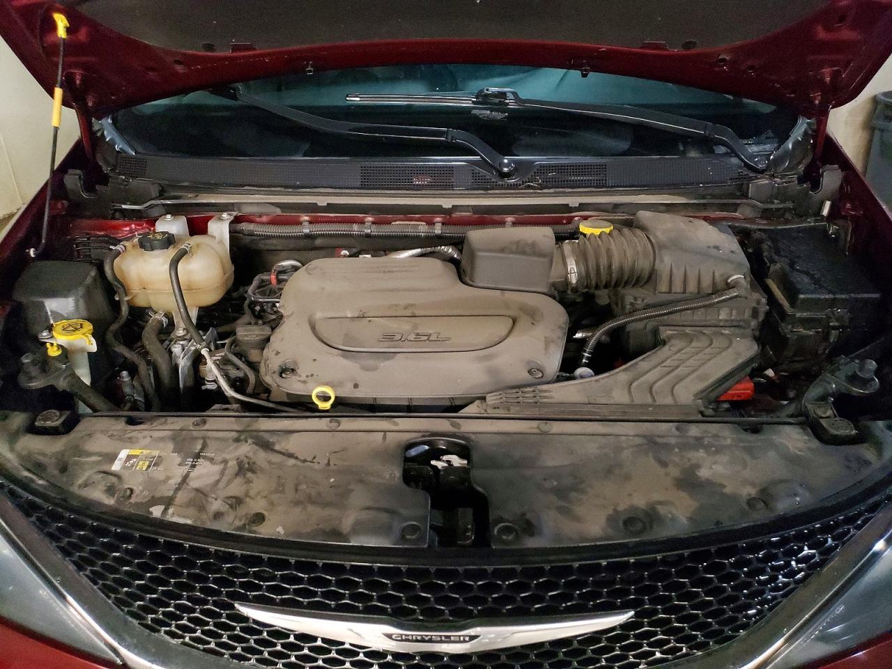 2021 CHRYSLER Voyager