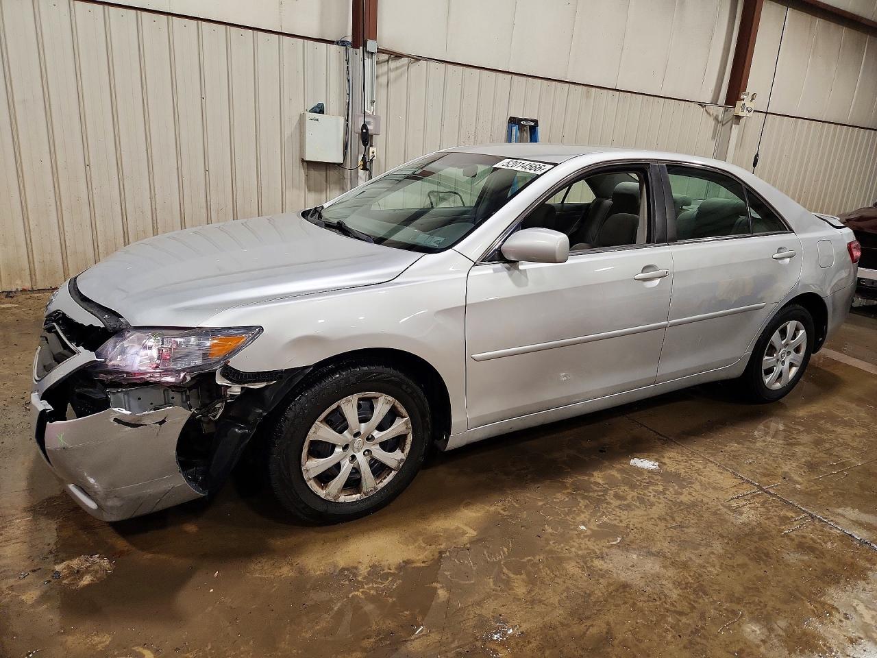 2011 TOYOTA CAMRY
