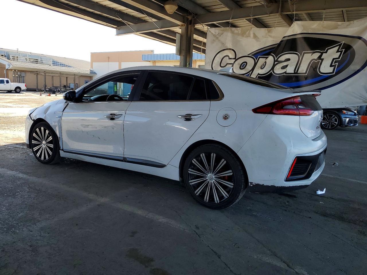 2017 HYUNDAI Ioniq