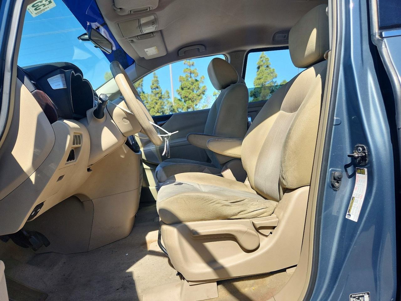 2012 NISSAN Quest