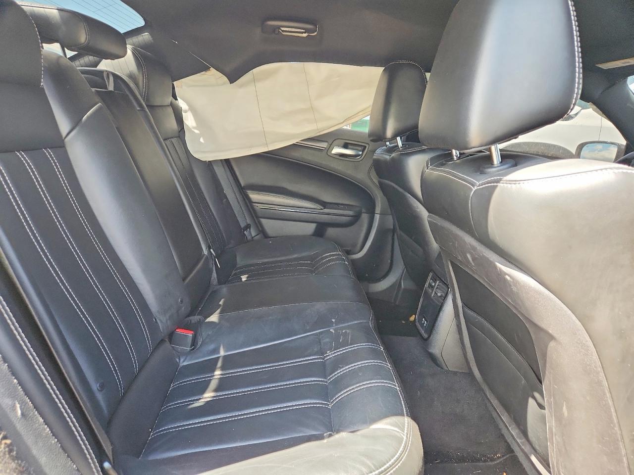 2016 CHRYSLER 300