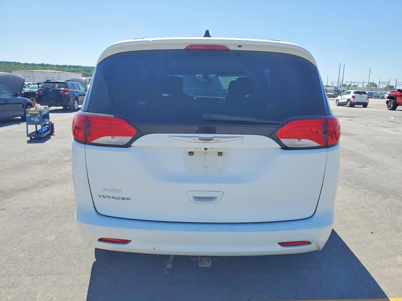 2021 CHRYSLER Voyager