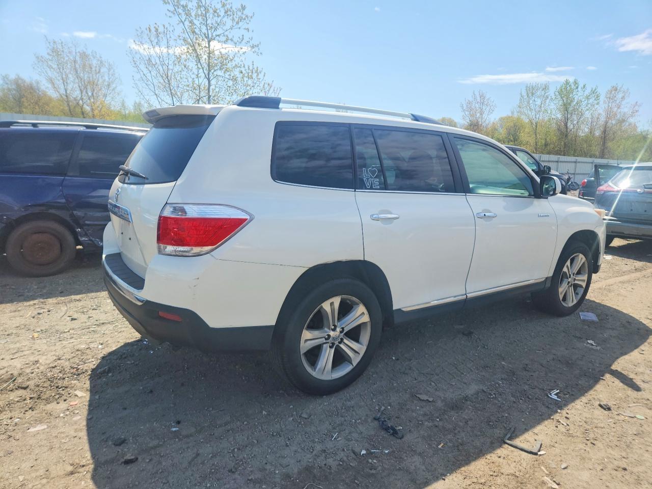 2013 TOYOTA HIGHLANDER