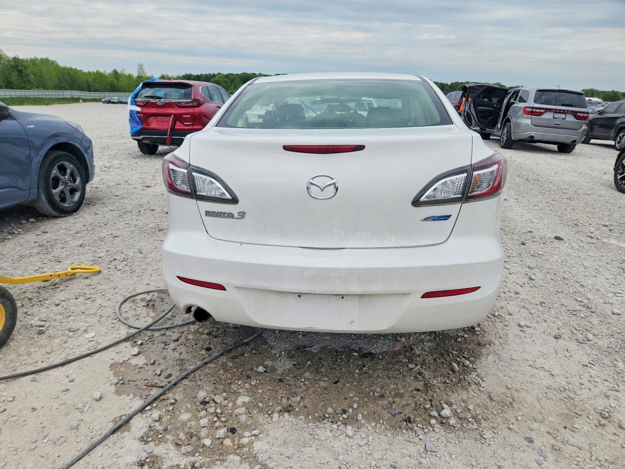 2013 MAZDA 3