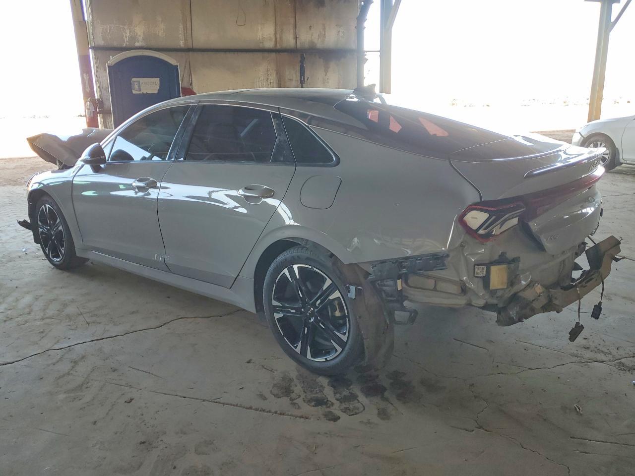 2022 KIA K5