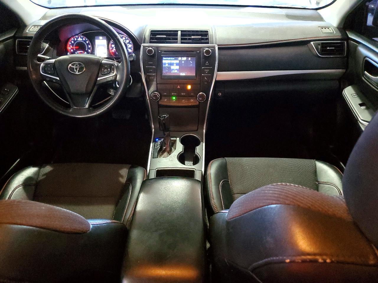 2016 TOYOTA CAMRY