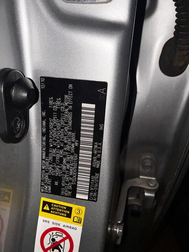 2011 TOYOTA HIGHLANDER