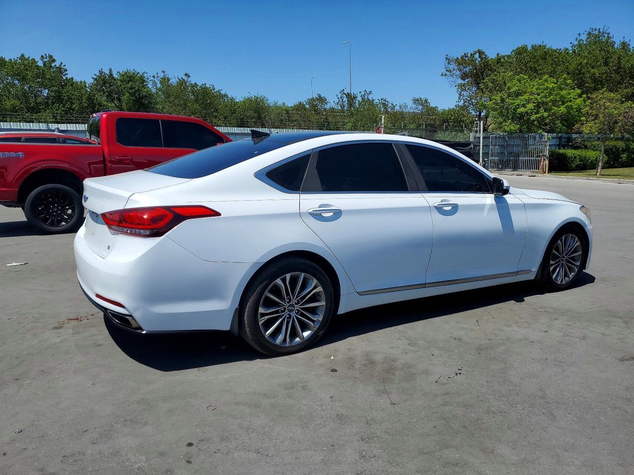 2015 HYUNDAI GENESIS