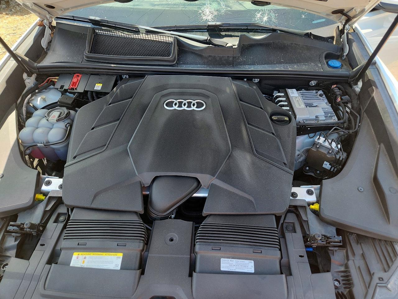 2020 AUDI Q8