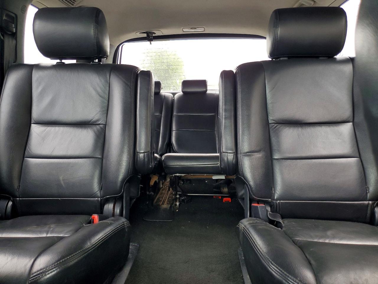 2010 TOYOTA Sequoia