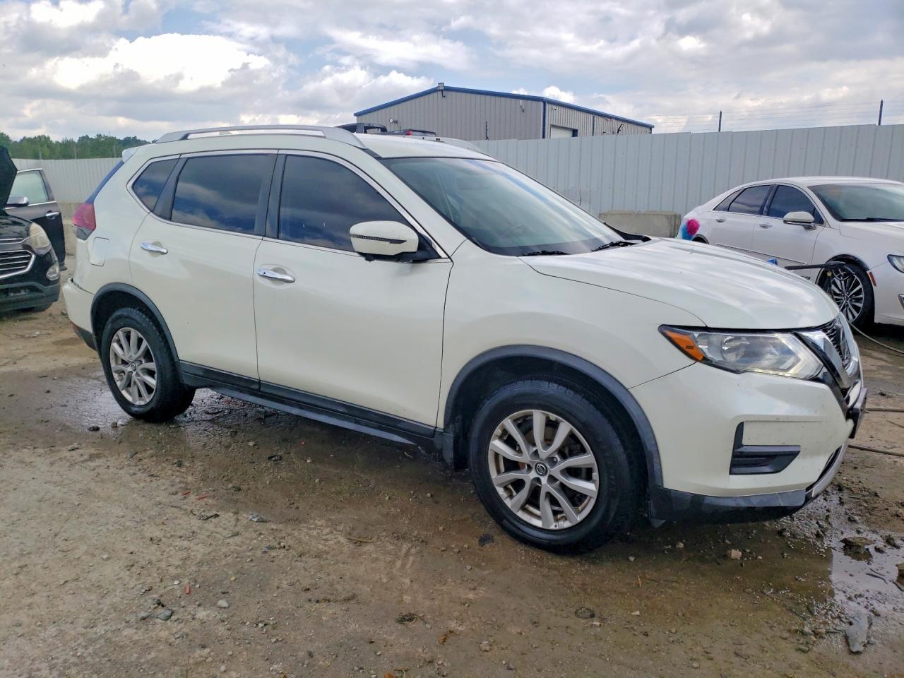 2018 NISSAN ROGUE