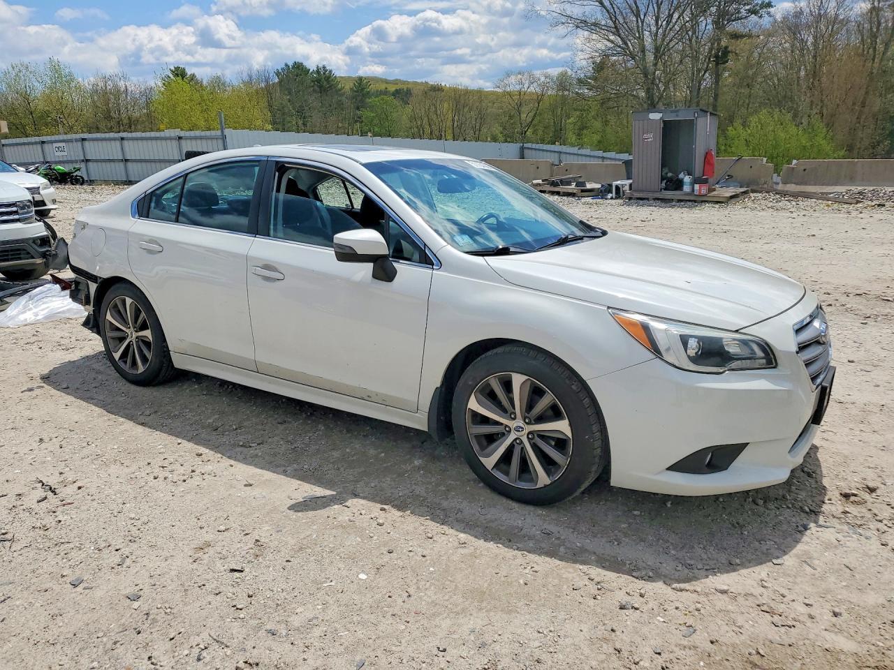 2016 SUBARU Legacy