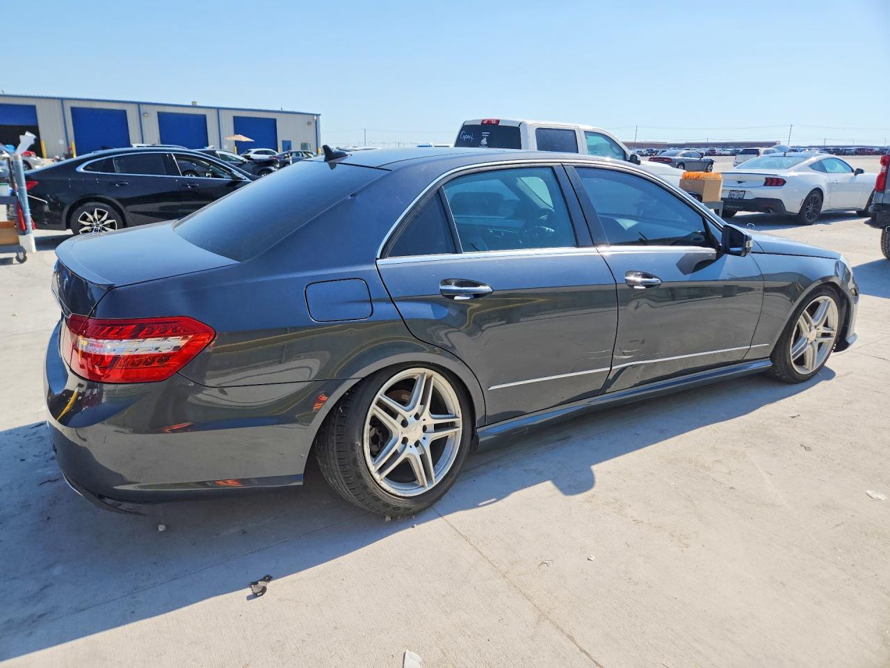 2013 MERCEDES-BENZ E-Class