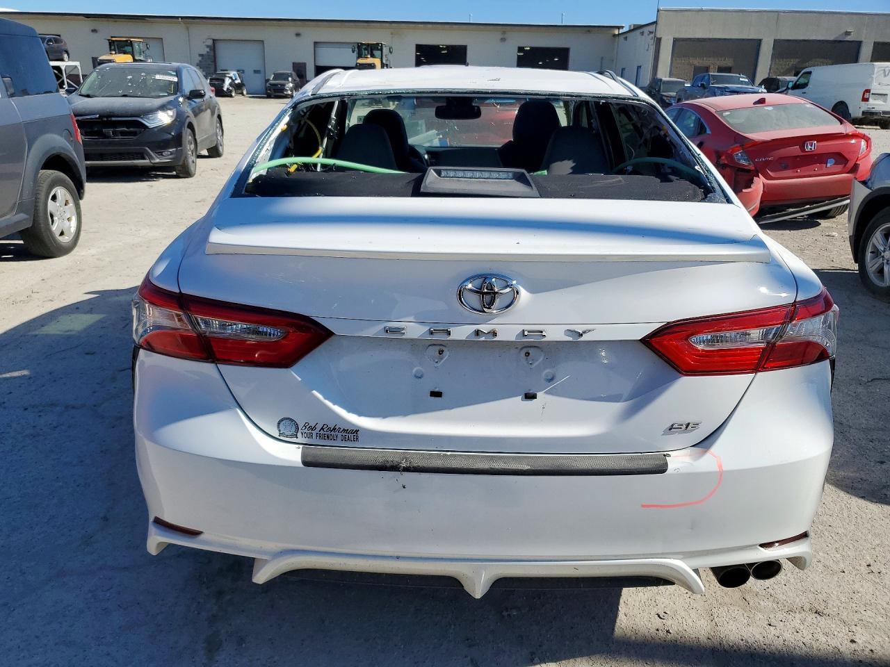 2018 TOYOTA CAMRY