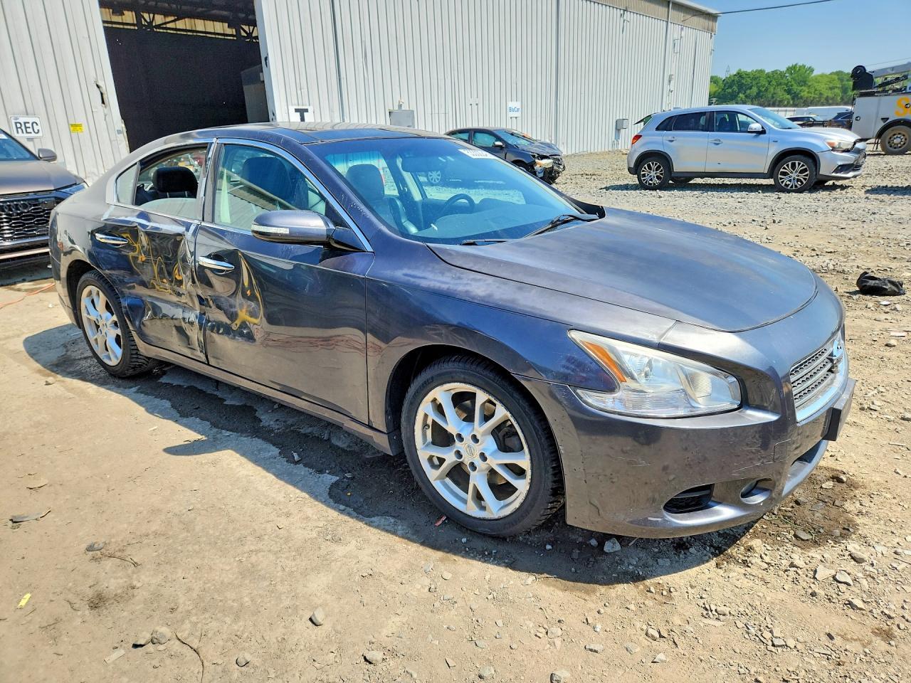 2012 NISSAN Maxima