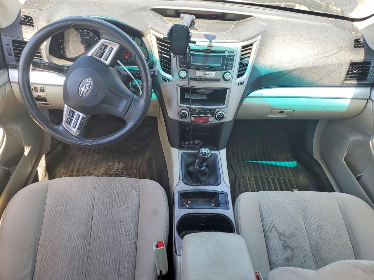 2013 SUBARU Outback