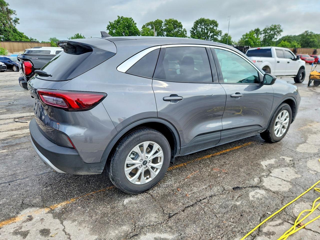 2023 FORD ESCAPE