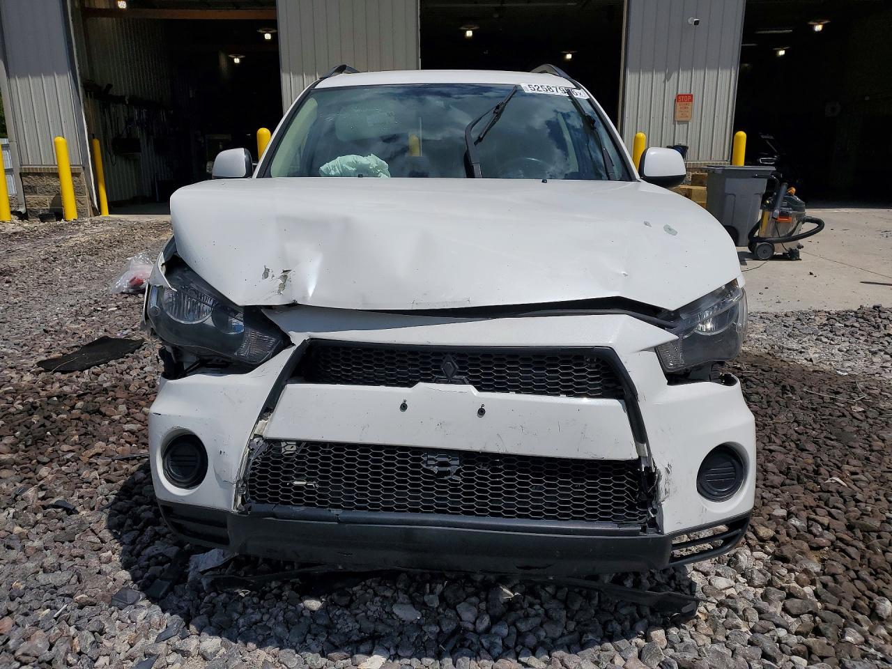 2013 MITSUBISHI outlander