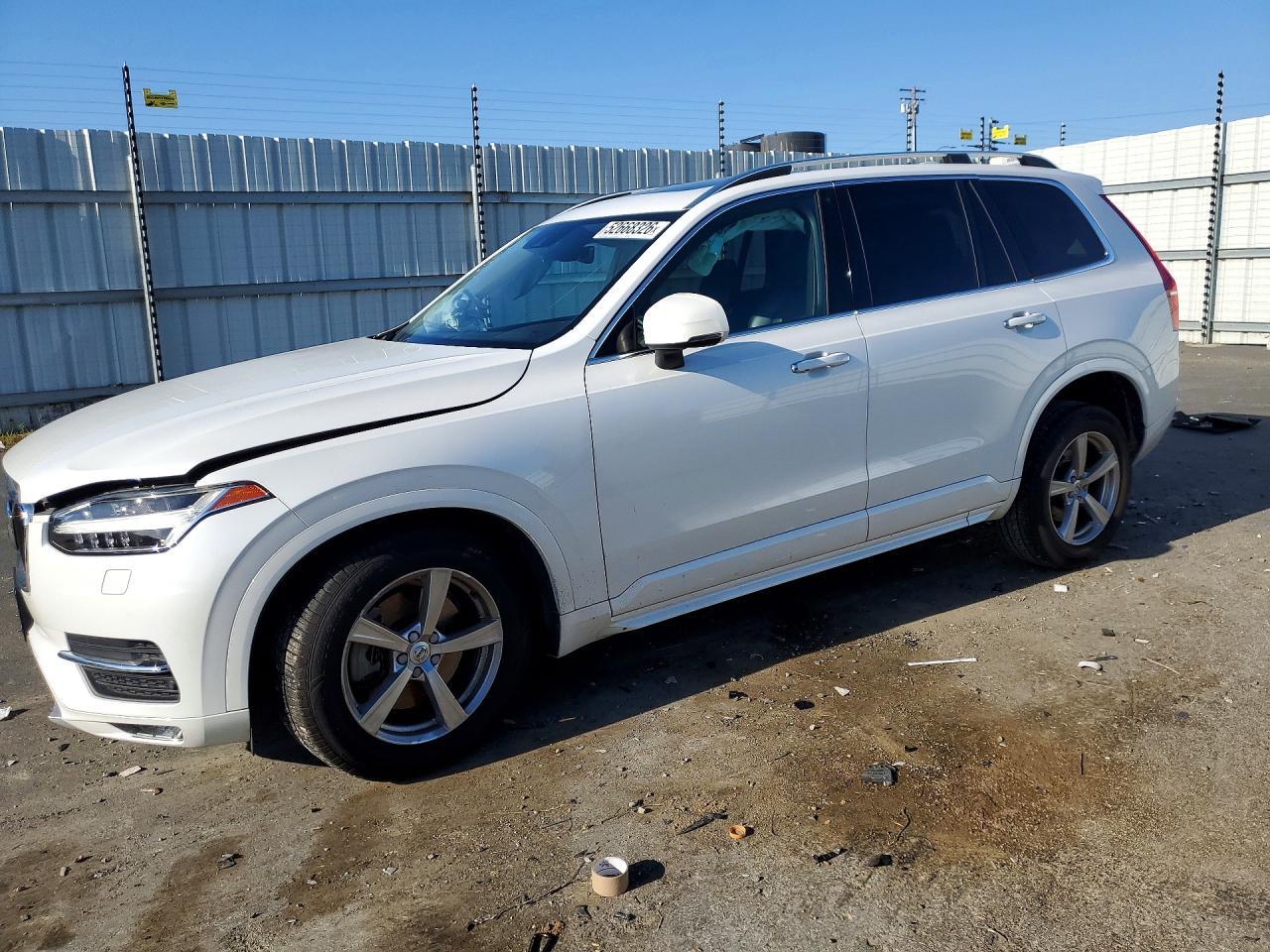 2017 VOLVO XC90