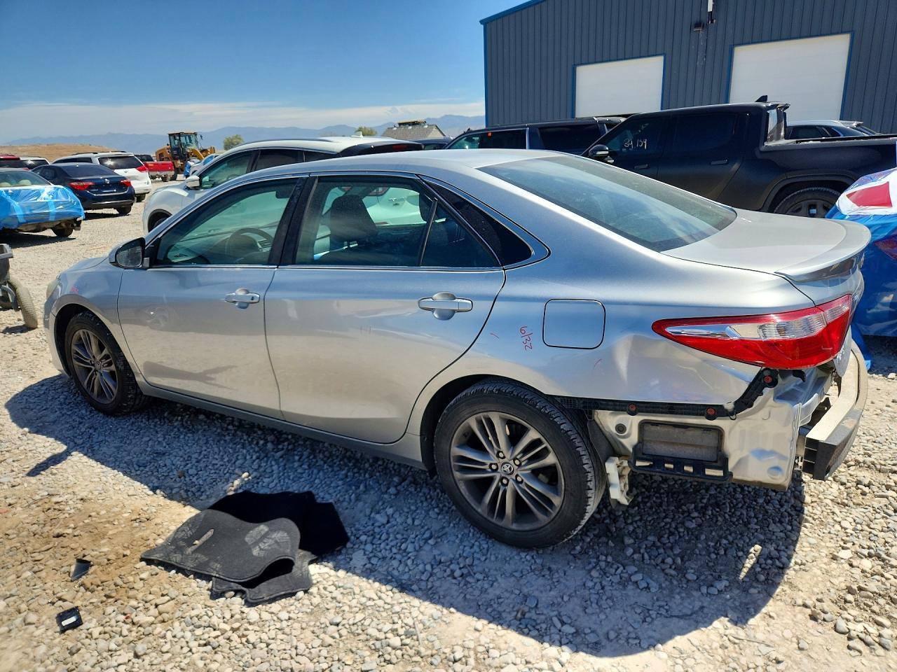 2016 TOYOTA CAMRY