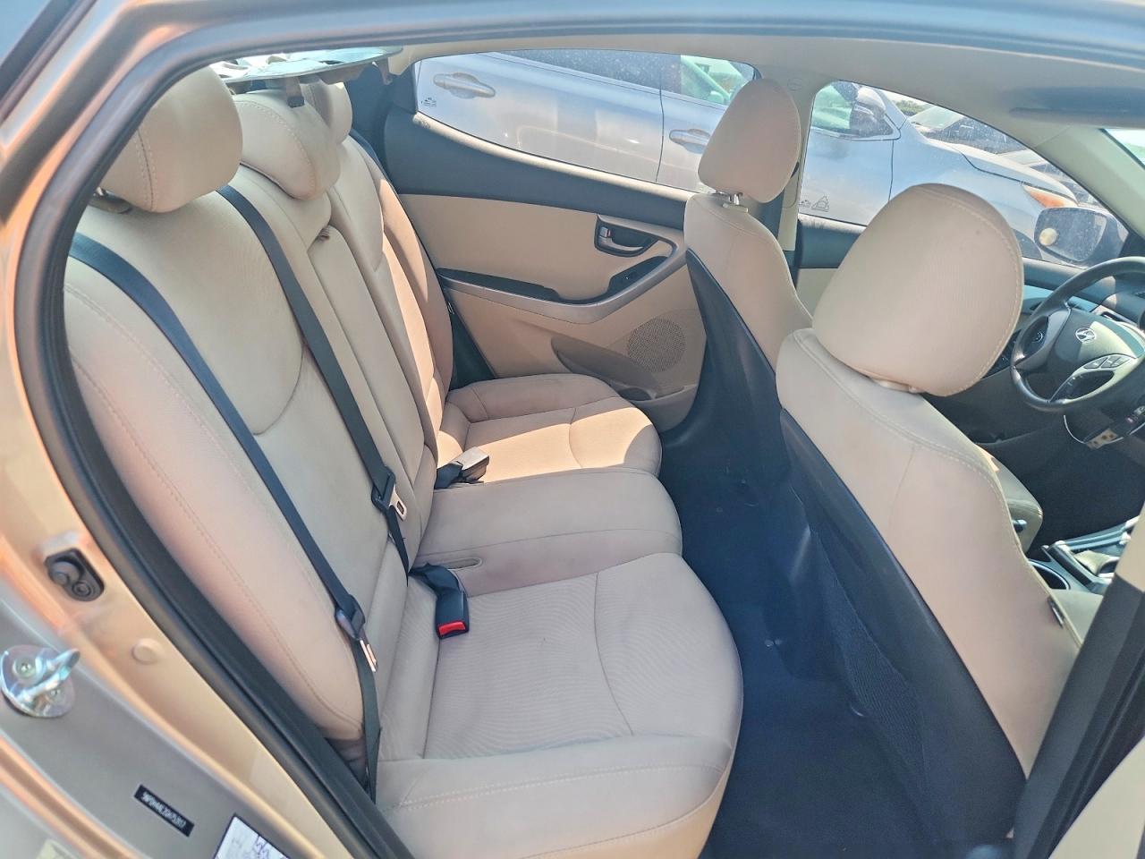 2016 HYUNDAI ELANTRA