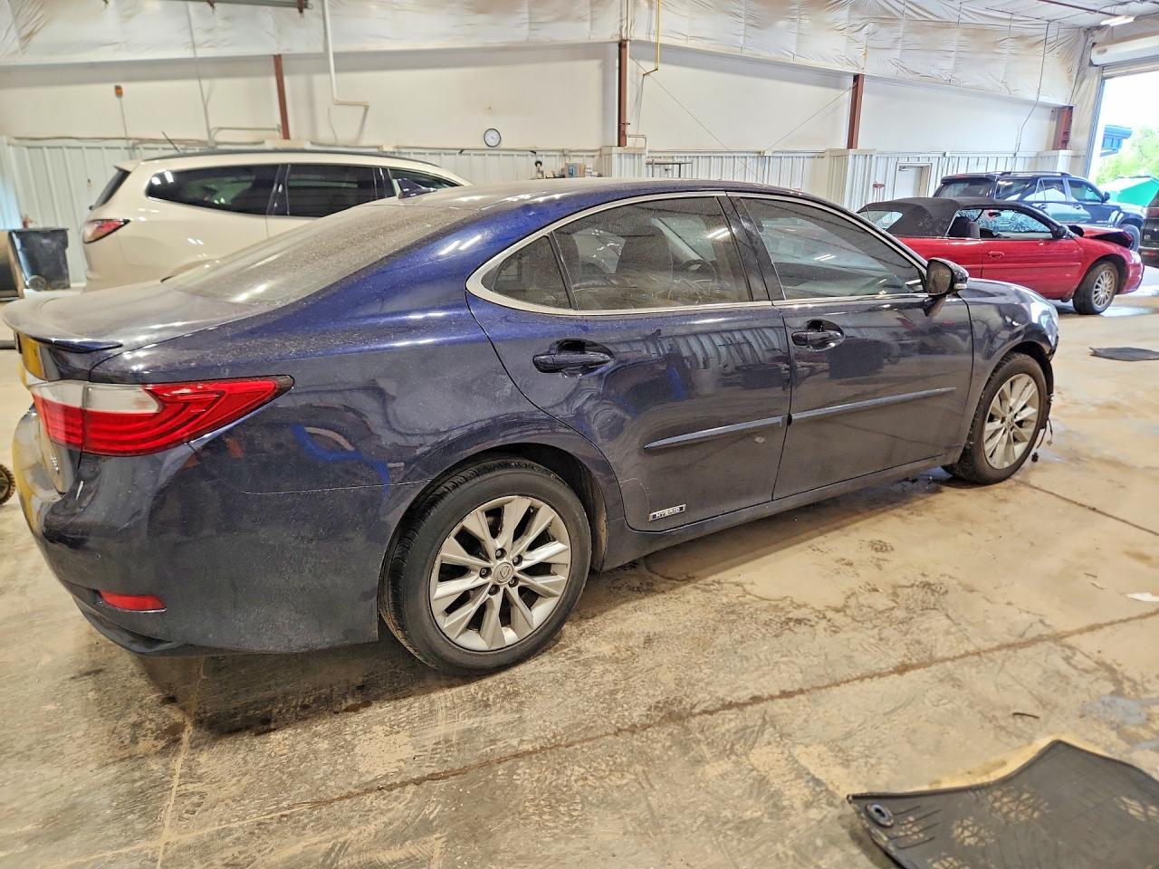 2013 LEXUS ES 300H