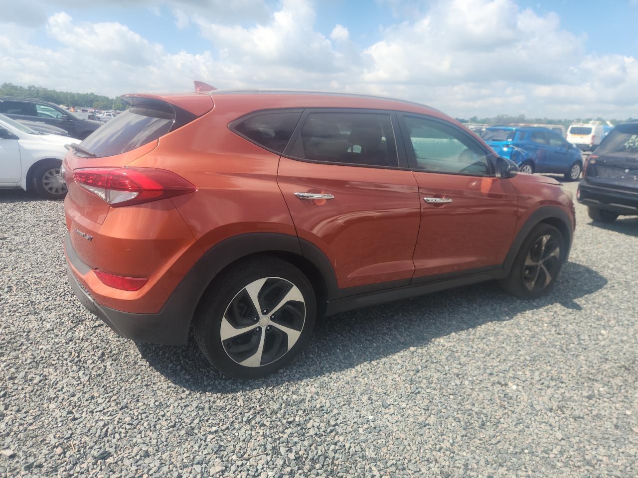 2016 HYUNDAI TUCSON