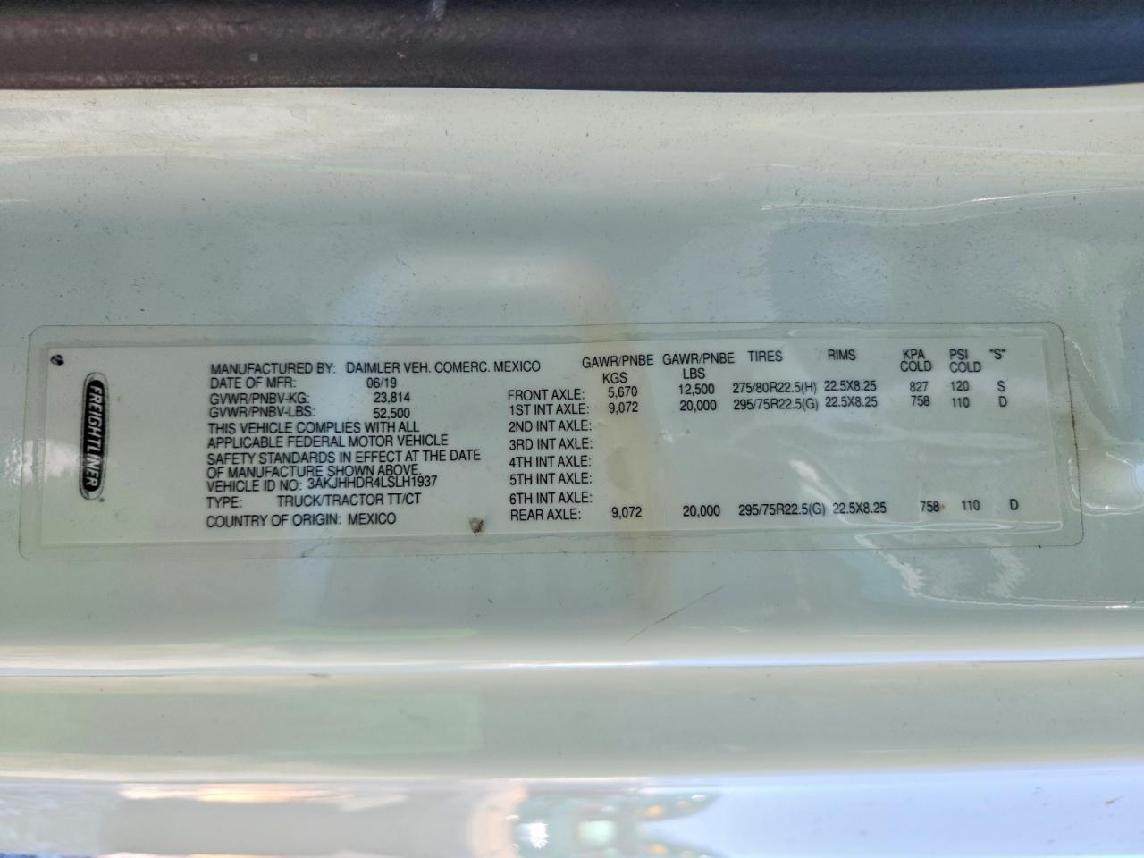 2020 FREIGHTLINER CASCADIA 126
