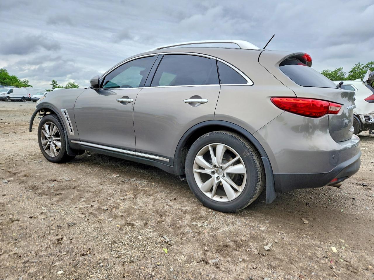 2013 INFINITI FX37