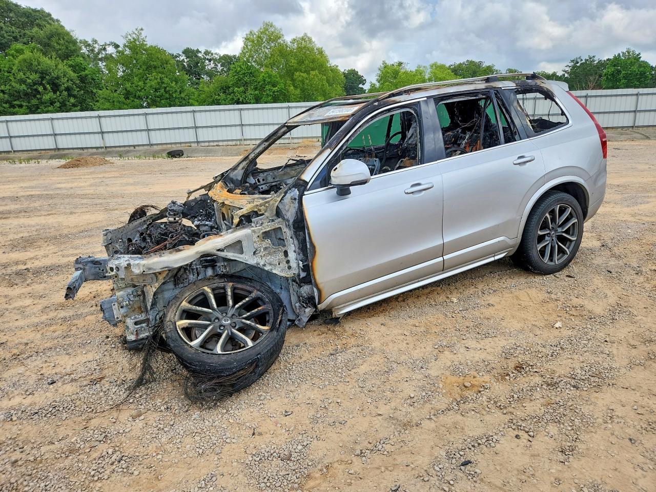 2017 VOLVO XC90