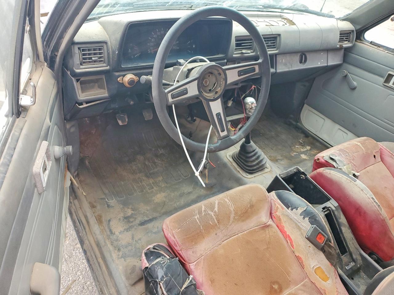 1988 TOYOTA Pickup