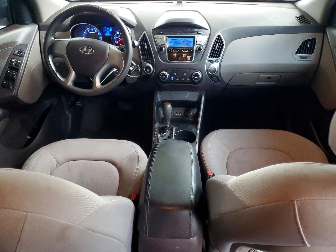 2010 HYUNDAI TUCSON