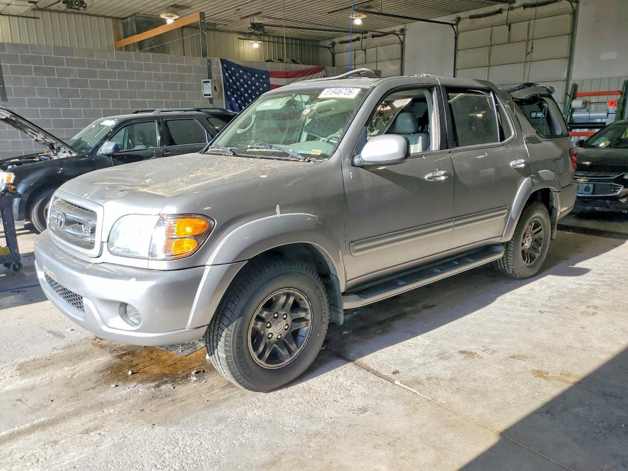 2004 TOYOTA Sequoia
