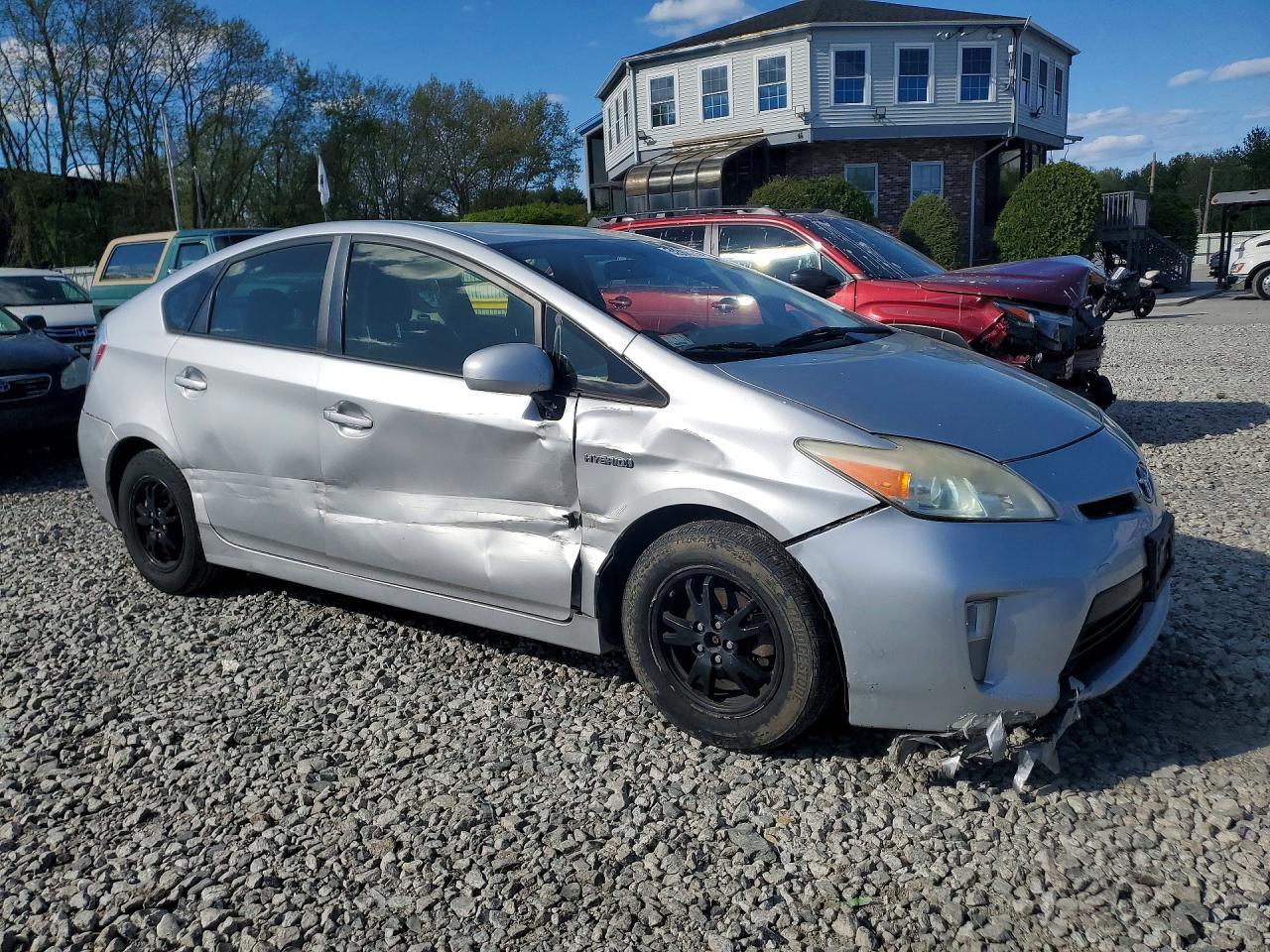 2011 TOYOTA PRIUS