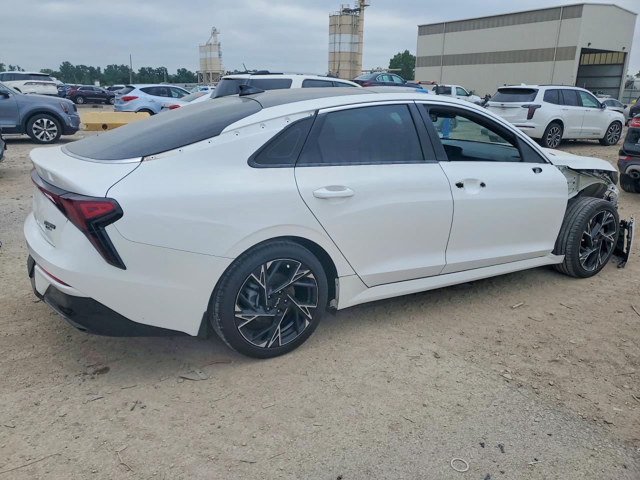 2025 KIA K5