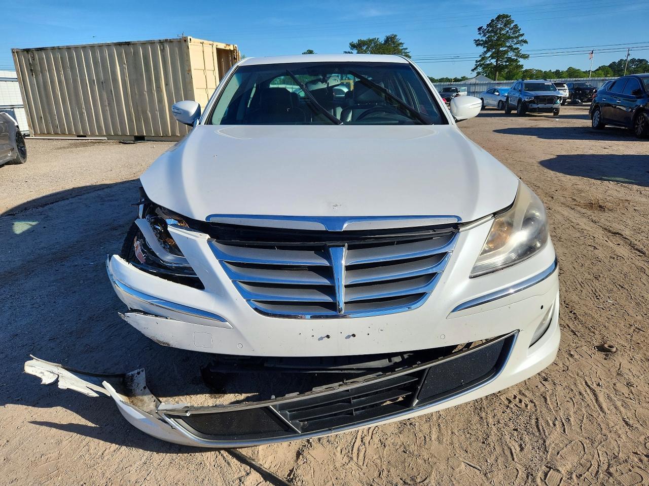 2013 HYUNDAI GENESIS