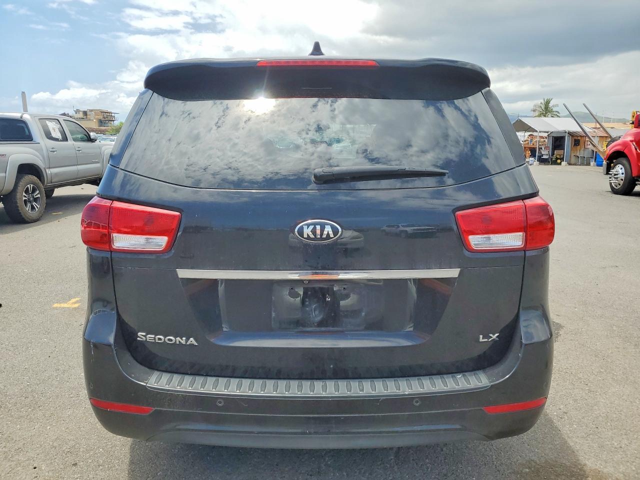 2016 KIA SEDONA