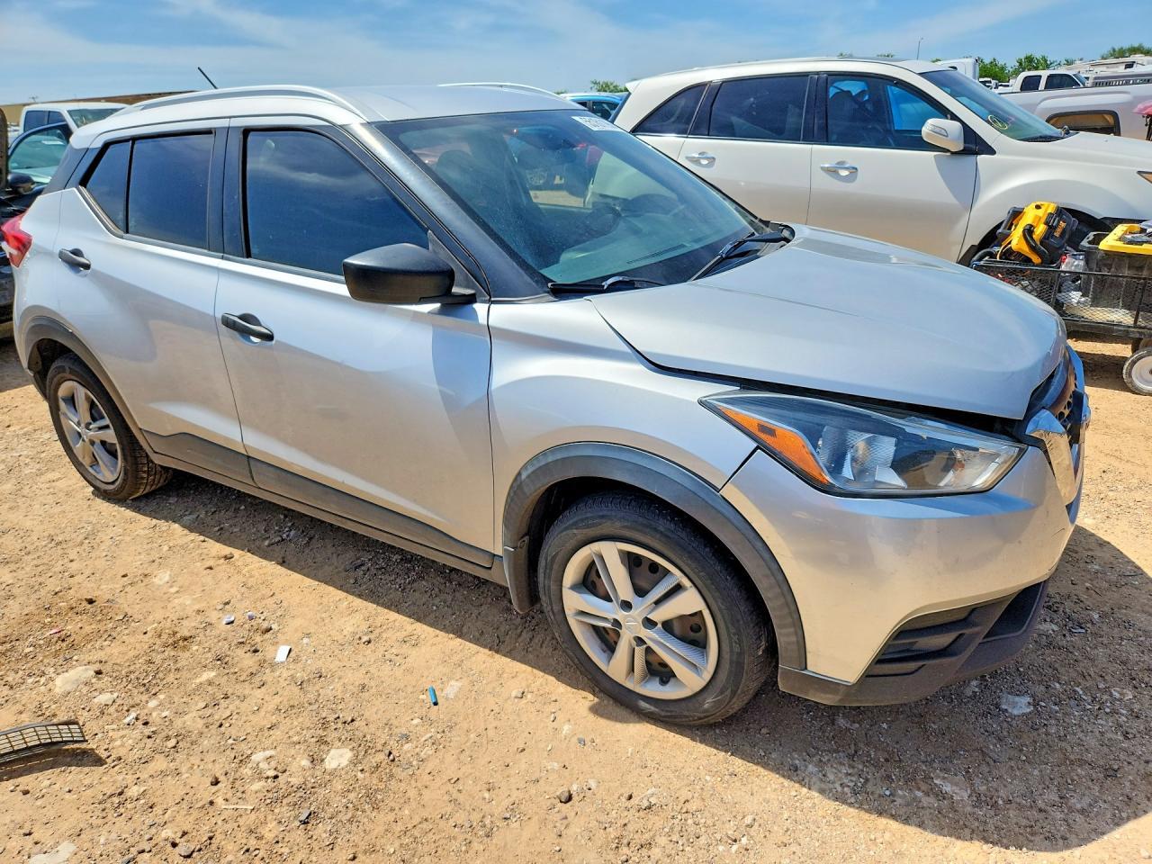 2019 NISSAN KICKS