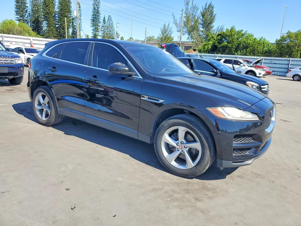 2019 JAGUAR F-Pace