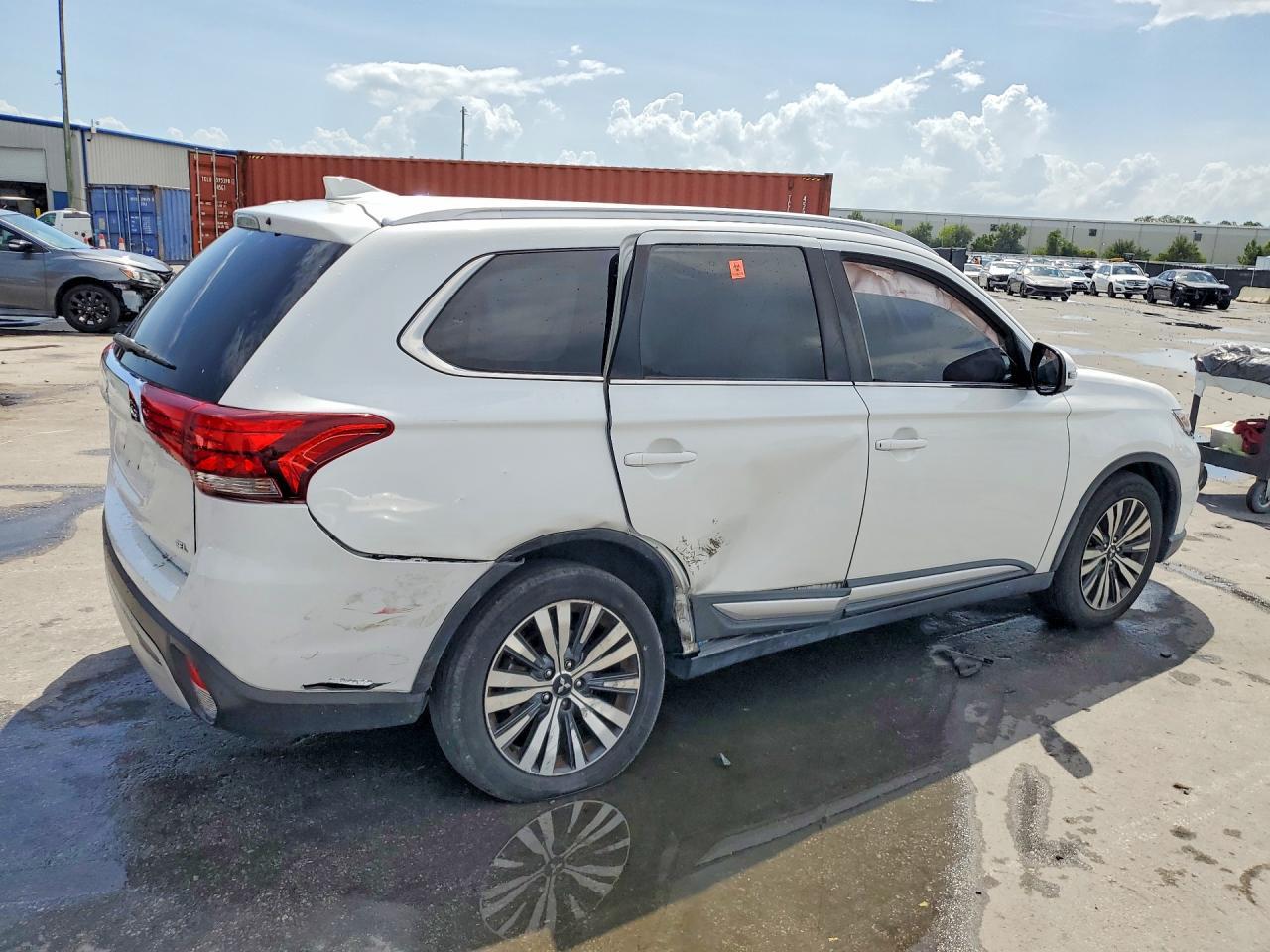 2019 MITSUBISHI outlander