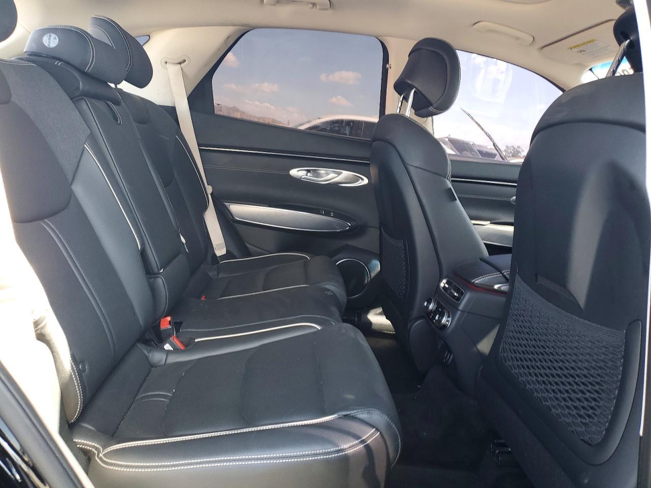 2024 GENESIS GV70