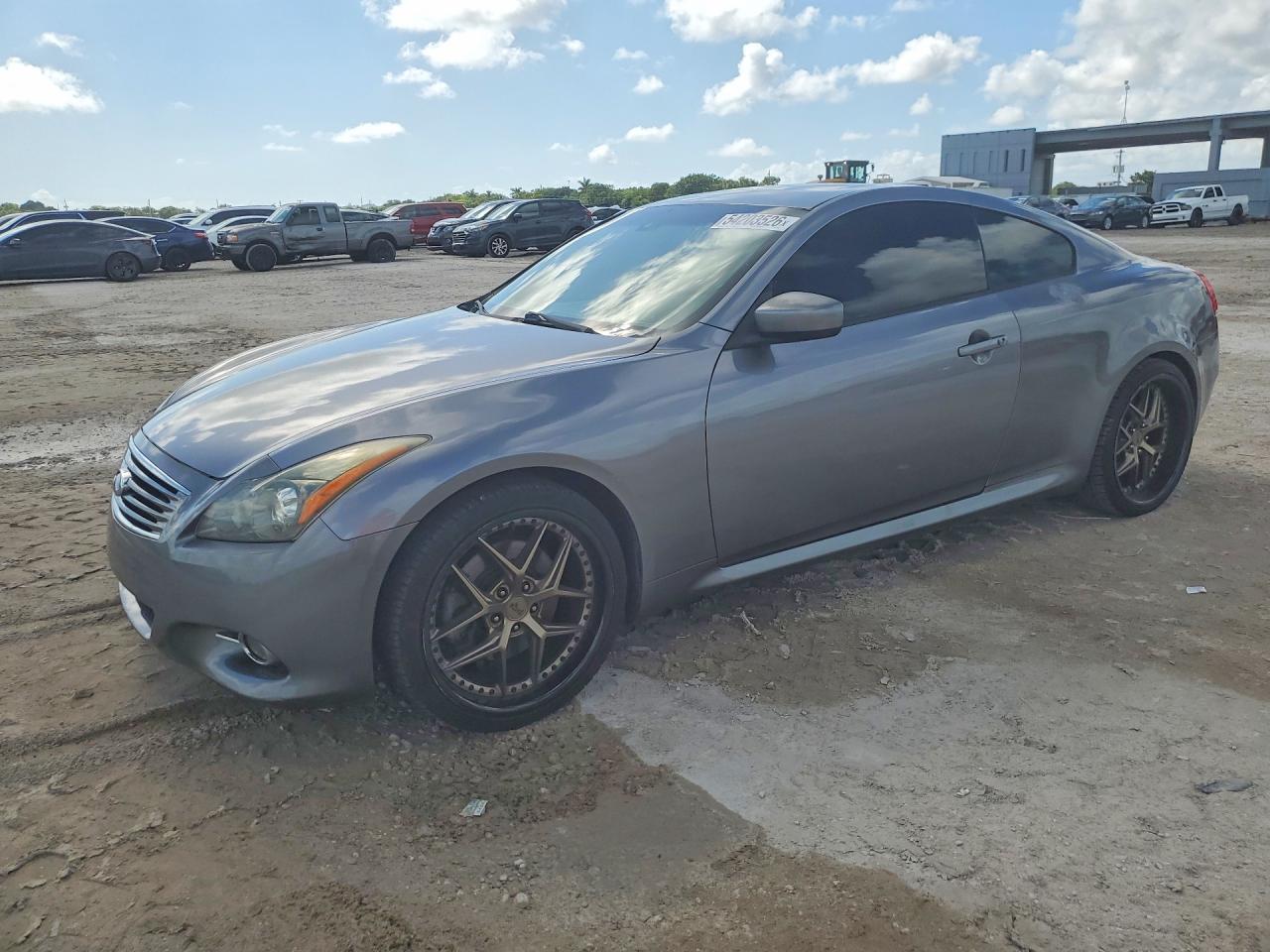 2012 INFINITI G37