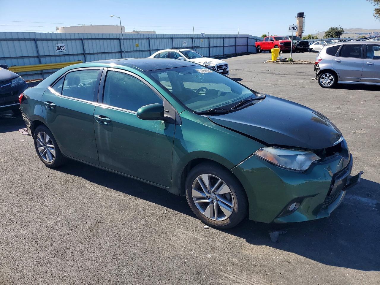 2015 TOYOTA COROLLA