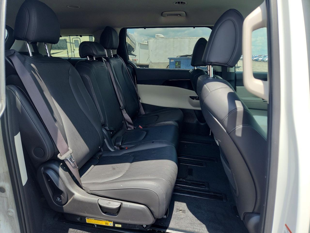 2024 KIA Carnival