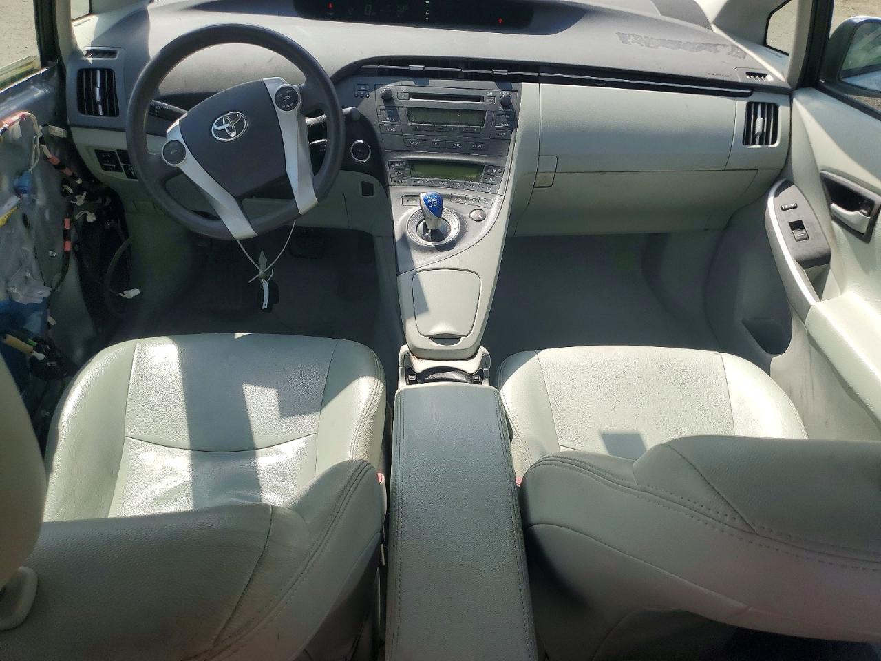 2011 TOYOTA PRIUS