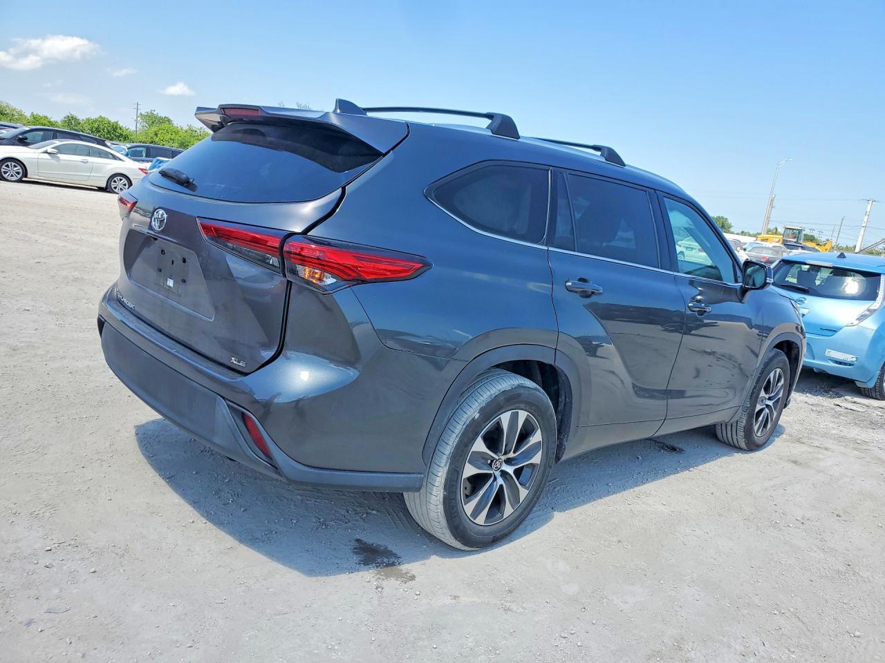 2021 TOYOTA HIGHLANDER