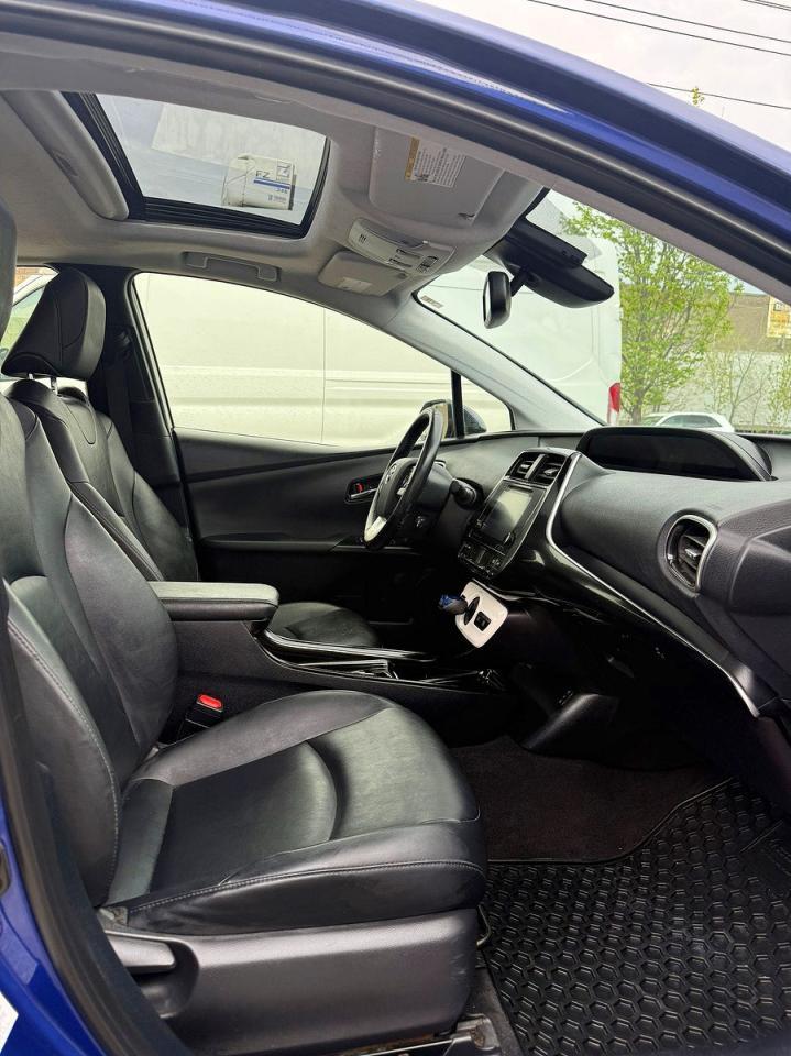 2017 TOYOTA PRIUS