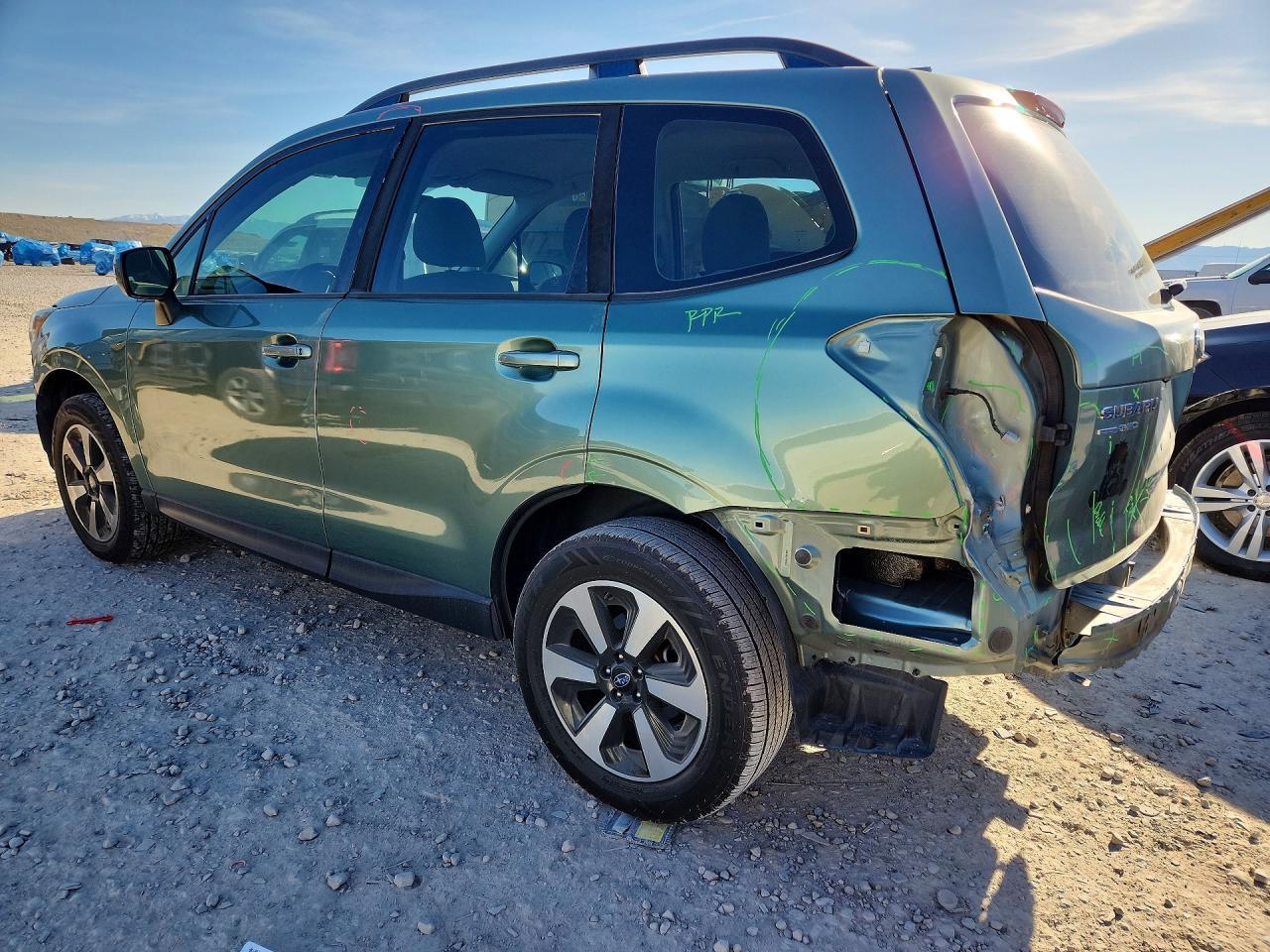 2017 SUBARU FORESTER