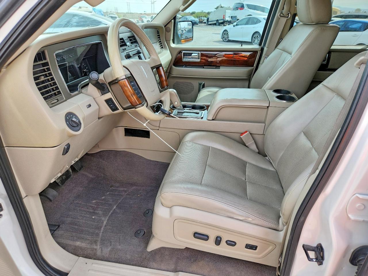 2014 LINCOLN Navigator